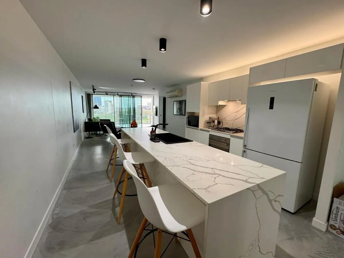 Apartment Spacious River View 3 Bdrm Apt With 2 Car Spaces Brisbane Australia